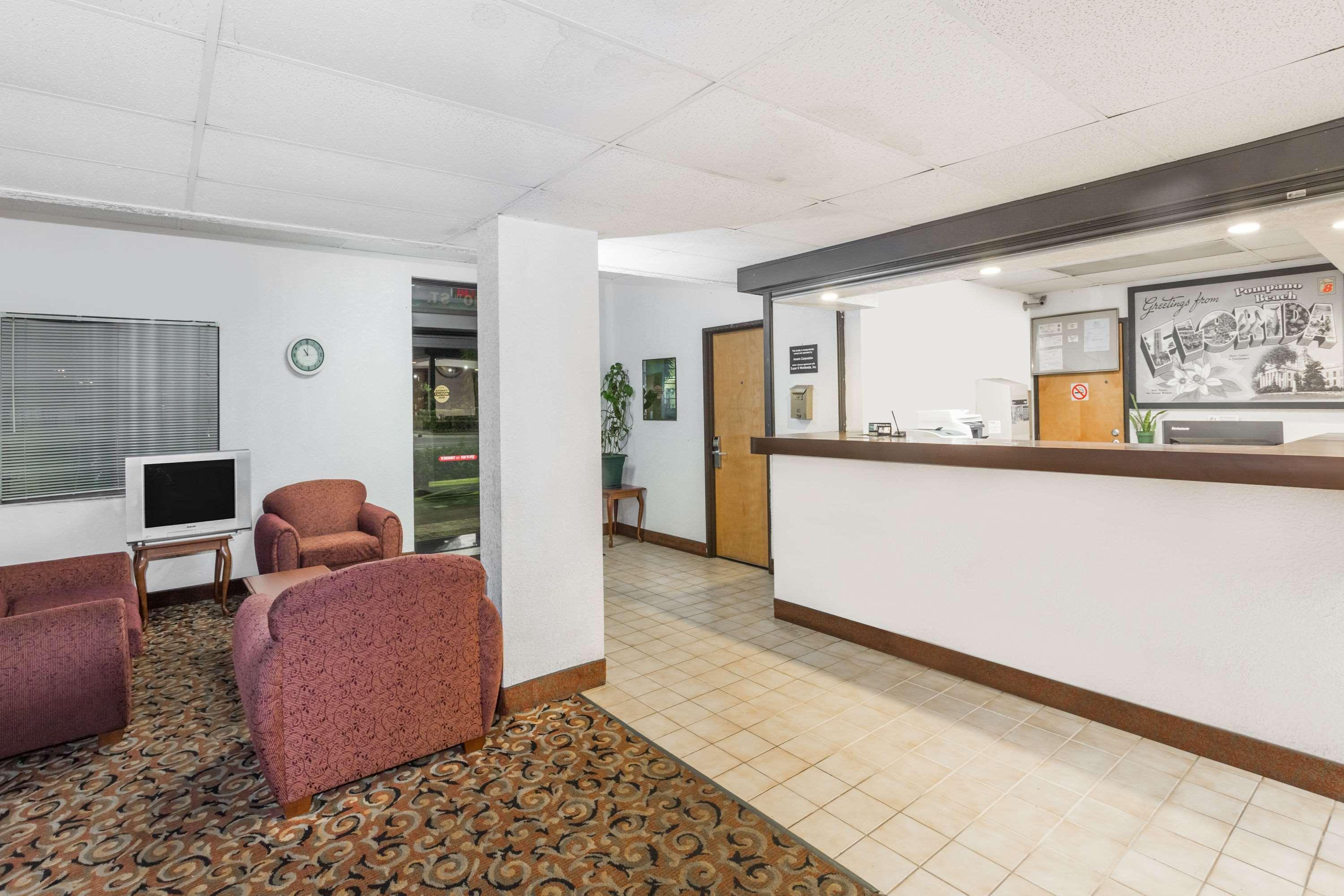 Super 8 By Wyndham Pompano Beach Luaran gambar